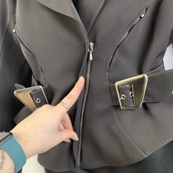 Thierry Mugler Vintage Wool Belted Zip Peplum Jacket in Dark Grey - Picture 4 of 7